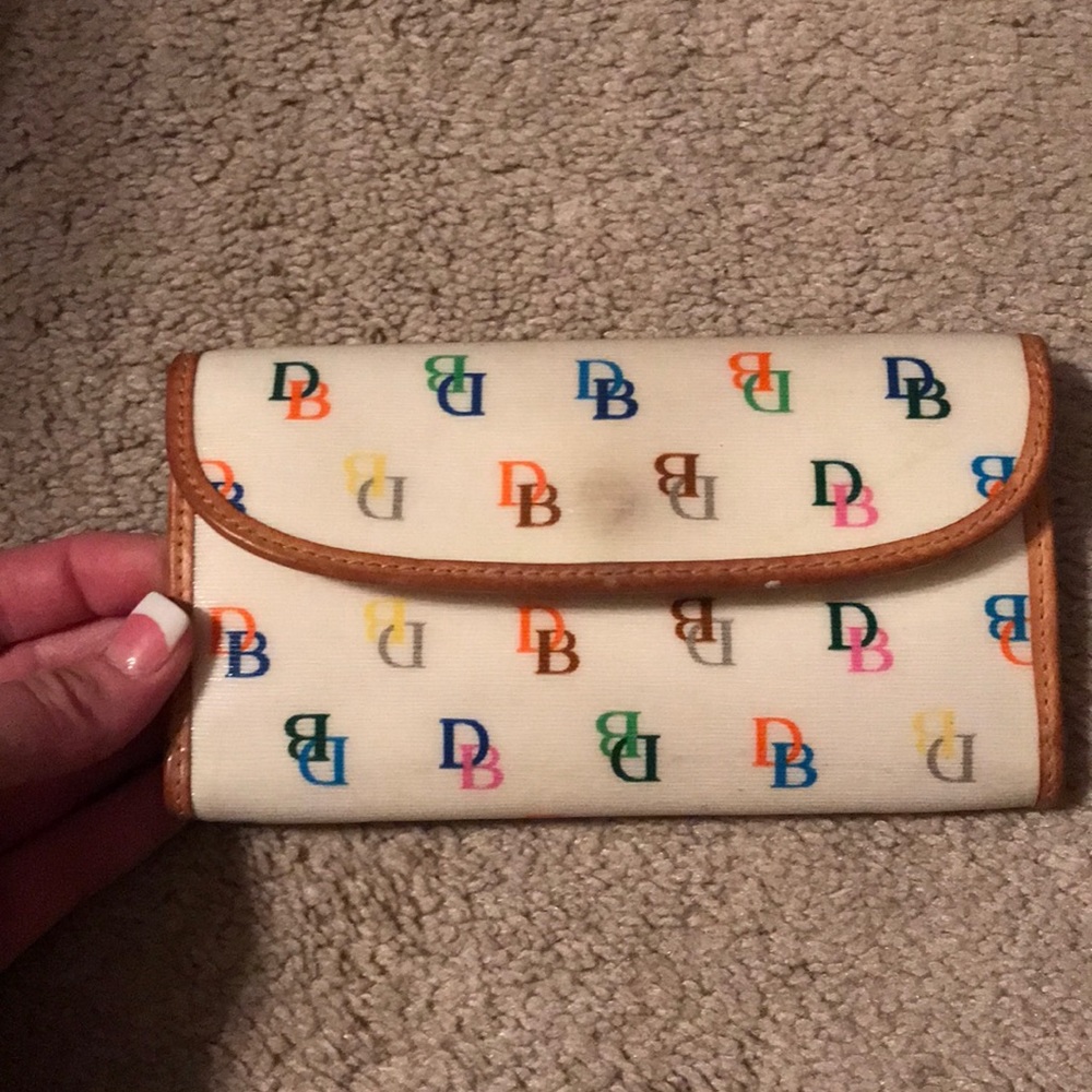 Dooney and Bourke wallet